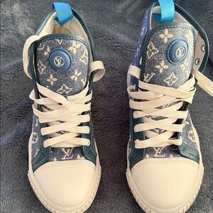 Louis Vuitton Blue and White Monogram Sneakers
